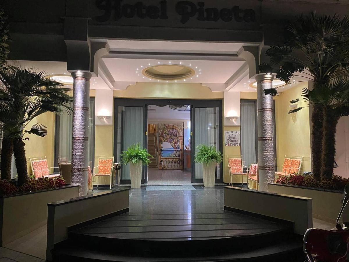 Hotel Pineta Bellaria-Igea Marina Exteriör bild