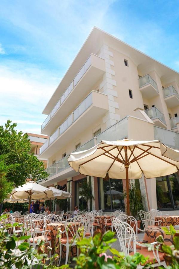 Hotel Pineta Bellaria-Igea Marina Exteriör bild