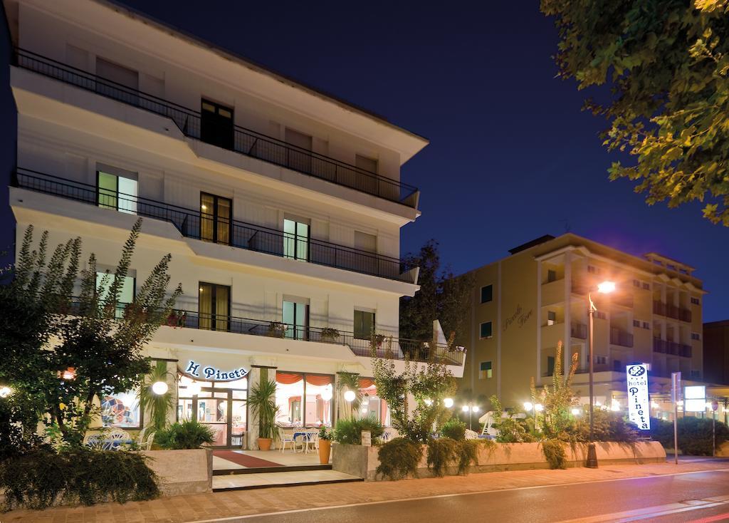 Hotel Pineta Bellaria-Igea Marina Exteriör bild